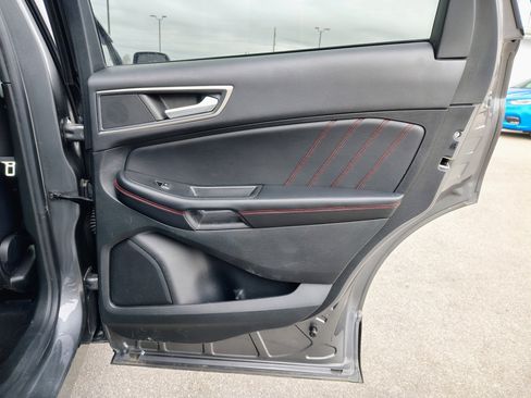 Used 2023 Ford Edge ST-Line w/ Class II Trailer Tow Package image 15