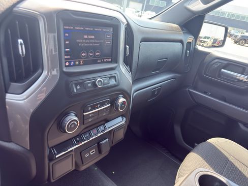 Certified 2022 Chevrolet Silverado 1500 Custom w/ Safety Confidence Package AWD/4WD image 22