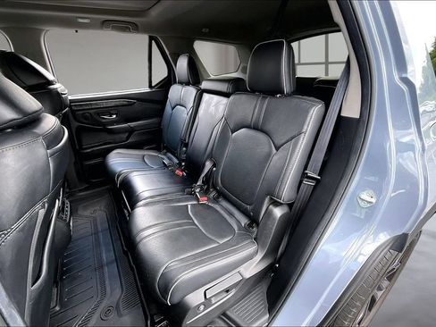 Used 2025 Honda Pilot Elite image 26