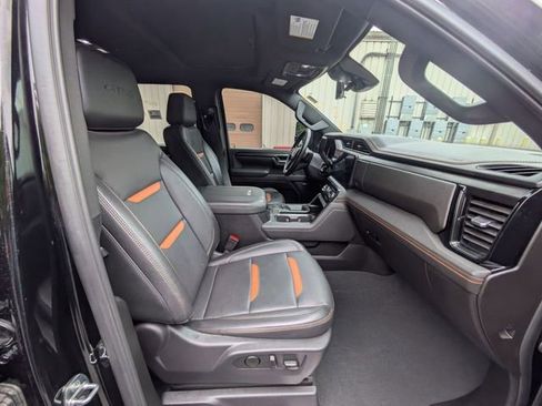 Used 2024 GMC Sierra 2500 AT4 w/ AT4 Premium Plus Package AWD/4WD image 36