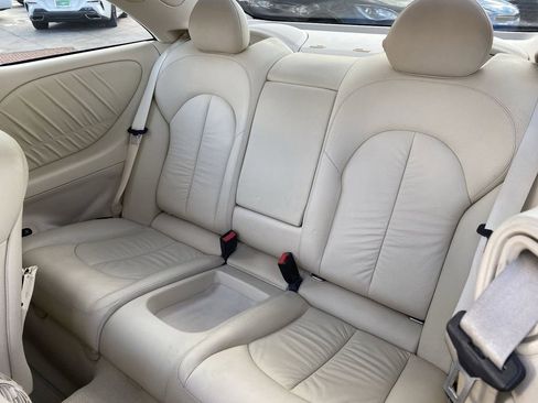 Used 2007 Mercedes-Benz CLK 350 Coupe image 17