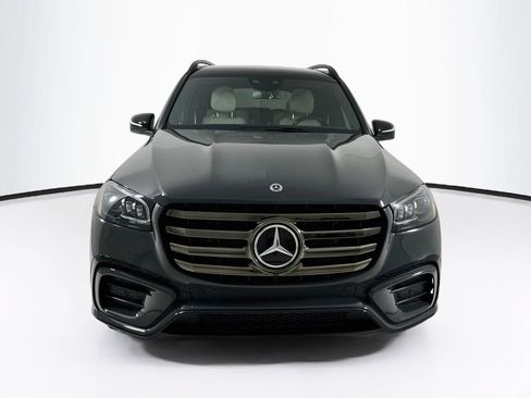 Certified 2025 Mercedes-Benz GLS 580 4MATIC image 2