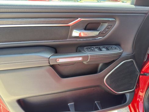 Used 2024 RAM 1500 Laramie image 11