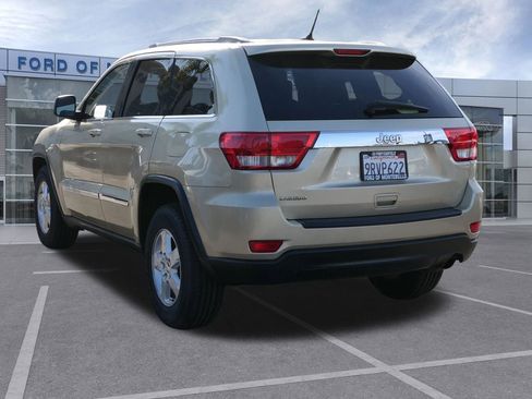 Used 2011 Jeep Grand Cherokee Laredo RWD image 7