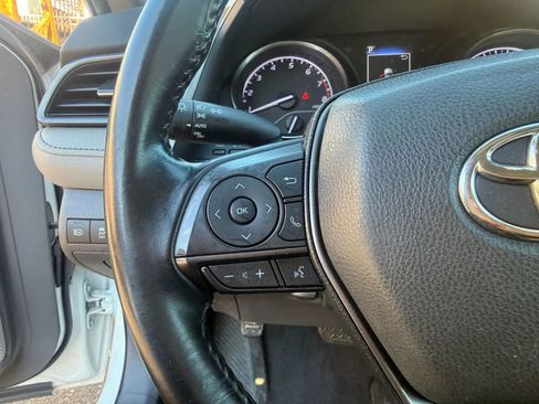 Used 2021 Toyota Camry SE image 16