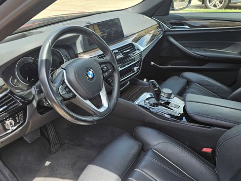 Used 2018 BMW 530e w/ Premium Package 2 image 28