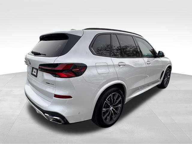 Used 2025 BMW X5 xDrive40i w/ M Sport Package AWD/4WD image 7
