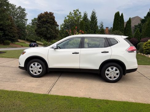 Used 2016 Nissan Rogue S FWD image 8
