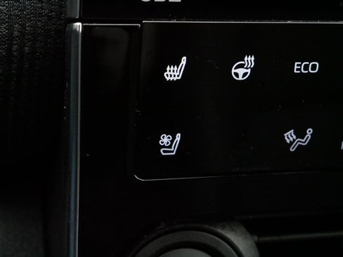 Certified 2023 Toyota bZ4X Limited image 29