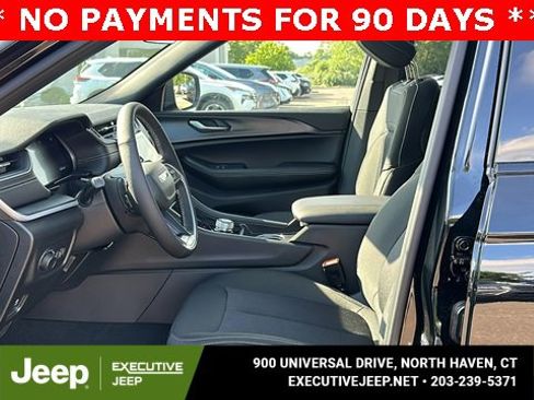 New 2025 Jeep Grand Cherokee Laredo w/ Luxury Tech Group I image 10