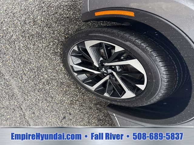 Used 2024 Mitsubishi Outlander SEL Black Edition AWD/4WD image 13