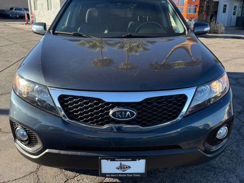 Used 2011 Kia Sorento LX w/ Convenience Pkg image 8