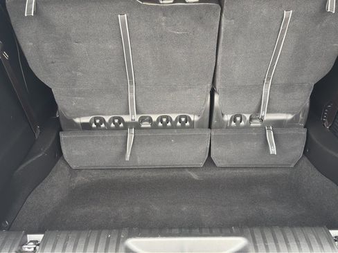 Used 2026 Chrysler Pacifica Select image 26