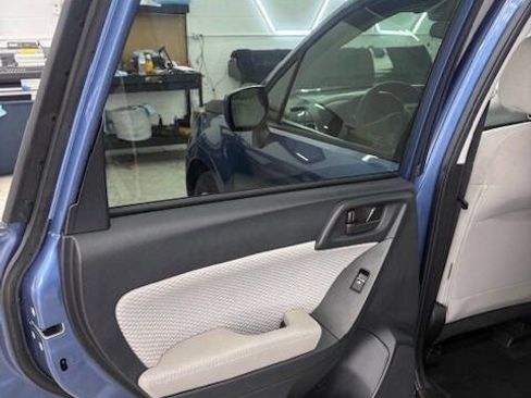 Used 2017 Subaru Forester 2.5i Premium image 29