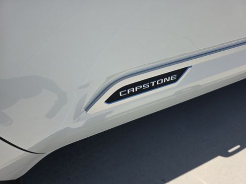 Used 2025 Toyota Sequoia Capstone AWD/4WD image 7