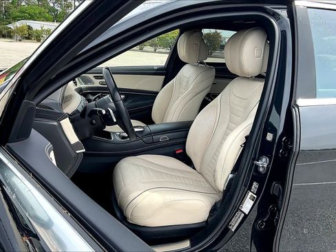 Used 2019 Mercedes-Benz S 560 Sedan image 8