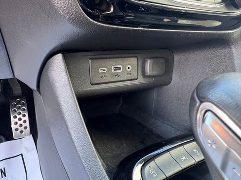 Used 2023 Buick Encore GX Select w/ Sport Touring Package image 19