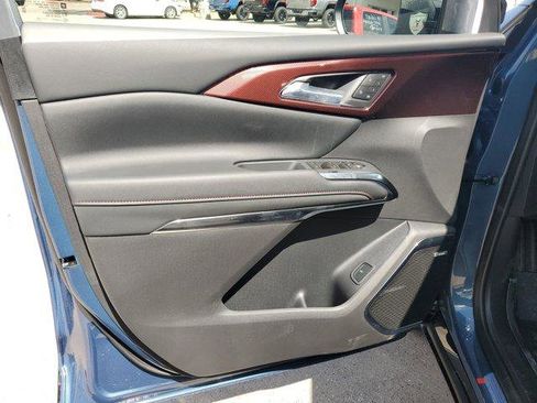 New 2026 Chevrolet Traverse RS w/ LPO, Floor Liner Package FWD image 17