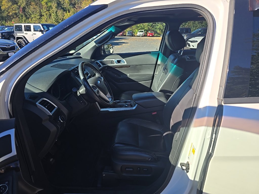 Used 2015 Ford Explorer Limited w/ Equipment Group 301A AWD/4WD image 5