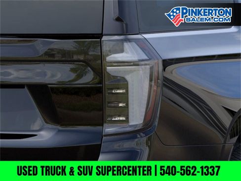 New 2026 Chevrolet Suburban Premier image 11