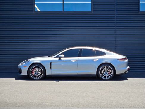 Certified 2021 Porsche Panamera 4S AWD/4WD image 2