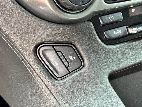 Used 2018 Chevrolet Tahoe LT RWD image 22