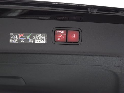 Used 2026 Mercedes-Benz E 450 4MATIC All-Terrain Wagon image 23