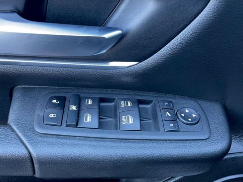 Used 2022 RAM 1500 Big Horn AWD/4WD image 17