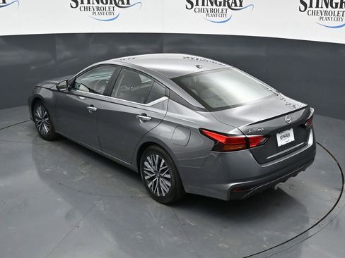 Used 2025 Nissan Altima 2.5 SV FWD image 22