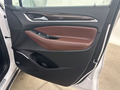 Used 2018 Buick Enclave Avenir w/ Avenir Technology Package image 19