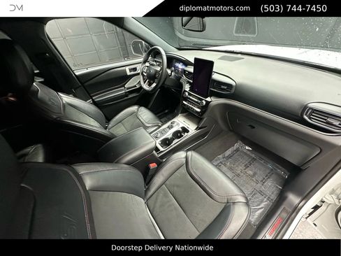 Used 2024 Ford Explorer ST w/ Equipment Group 401A image 18