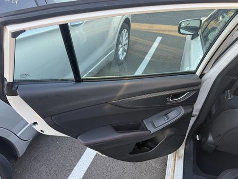 Used 2019 Subaru Impreza 2.0i Sport image 16