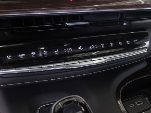 Certified 2023 Cadillac Escalade Sport Platinum w/ LPO, ONYX Package image 20