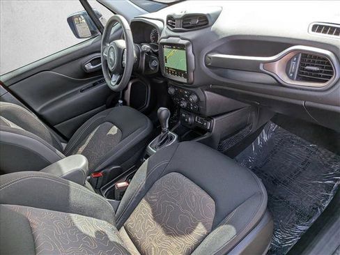 Used 2023 Jeep Renegade Latitude AWD/4WD image 28