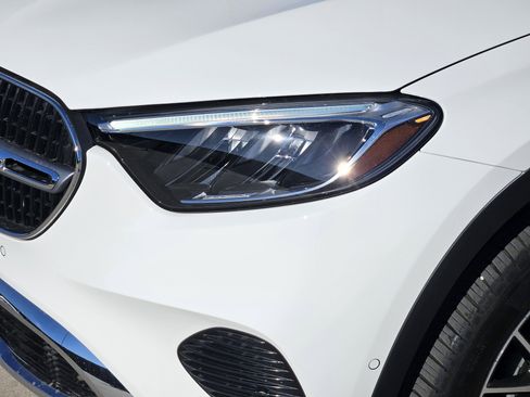 Used 2026 Mercedes-Benz GLC 300 4MATIC image 7