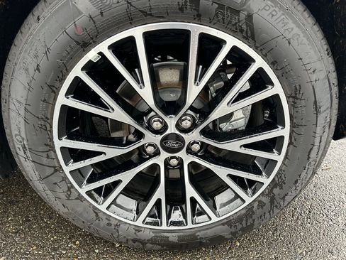 Used 2025 Ford Escape Base w/ Class II Trailer Tow Package image 12