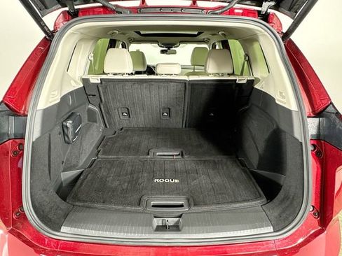 Used 2025 Nissan Rogue SL w/ Tech Package AWD/4WD image 31