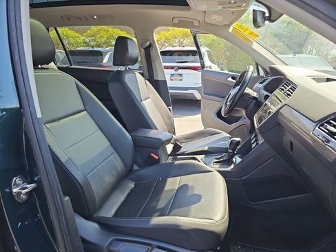 Used 2019 Volkswagen Tiguan SEL FWD image 13