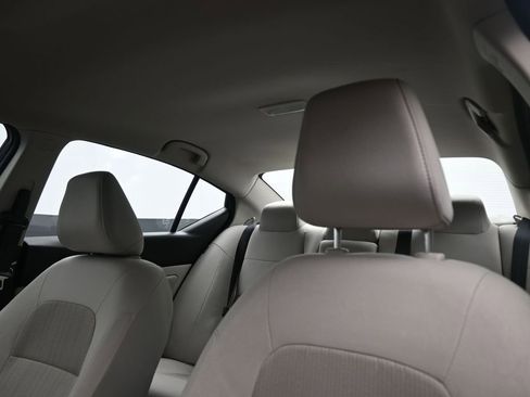 Used 2025 Nissan Altima 2.5 SV image 2