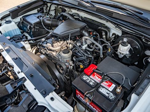 Used 2018 Toyota Tacoma SR w/ SR Convenience Package RWD image 39