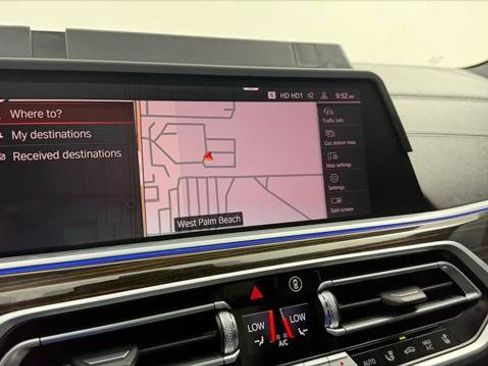 Used 2020 BMW X7 M50i AWD/4WD image 30