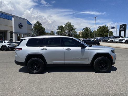 Used 2024 Jeep Grand Cherokee L Altitude AWD/4WD image 53
