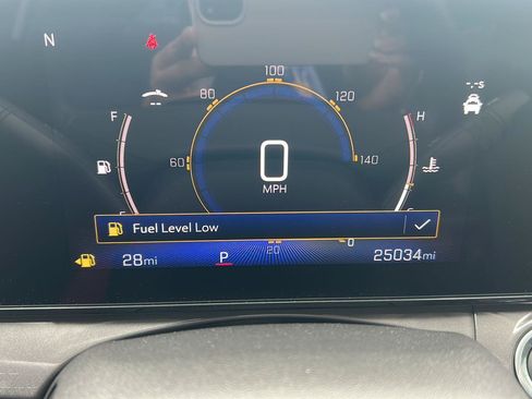 Used 2025 Chevrolet Trax ACTIV w/ Sunroof Package FWD image 17