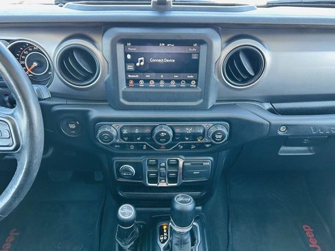 Used 2020 Jeep Wrangler Willys image 17
