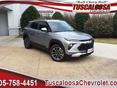 New 2026 Chevrolet TrailBlazer LT FWD image 1