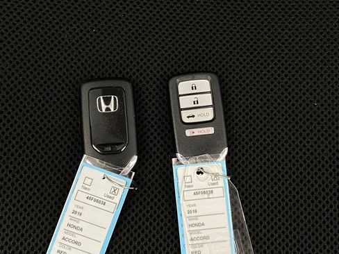 Used 2019 Honda Accord Sport image 9