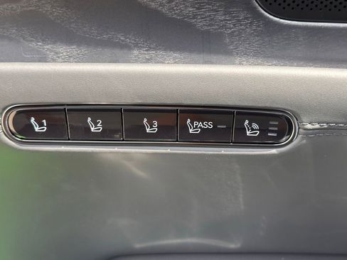 Used 2026 Genesis G90 3.5T Prestige image 25