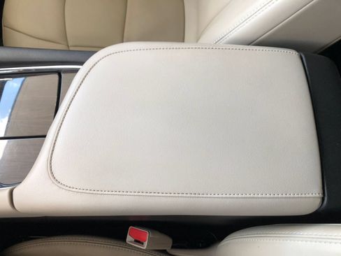 Used 2019 Buick Enclave Essence FWD image 22