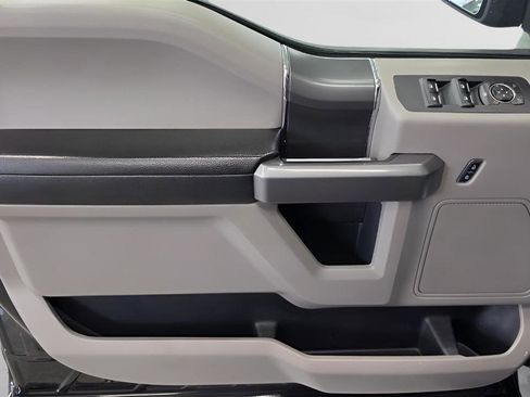 Used 2015 Ford F150 XLT w/ Equipment Group 302A Luxury image 12