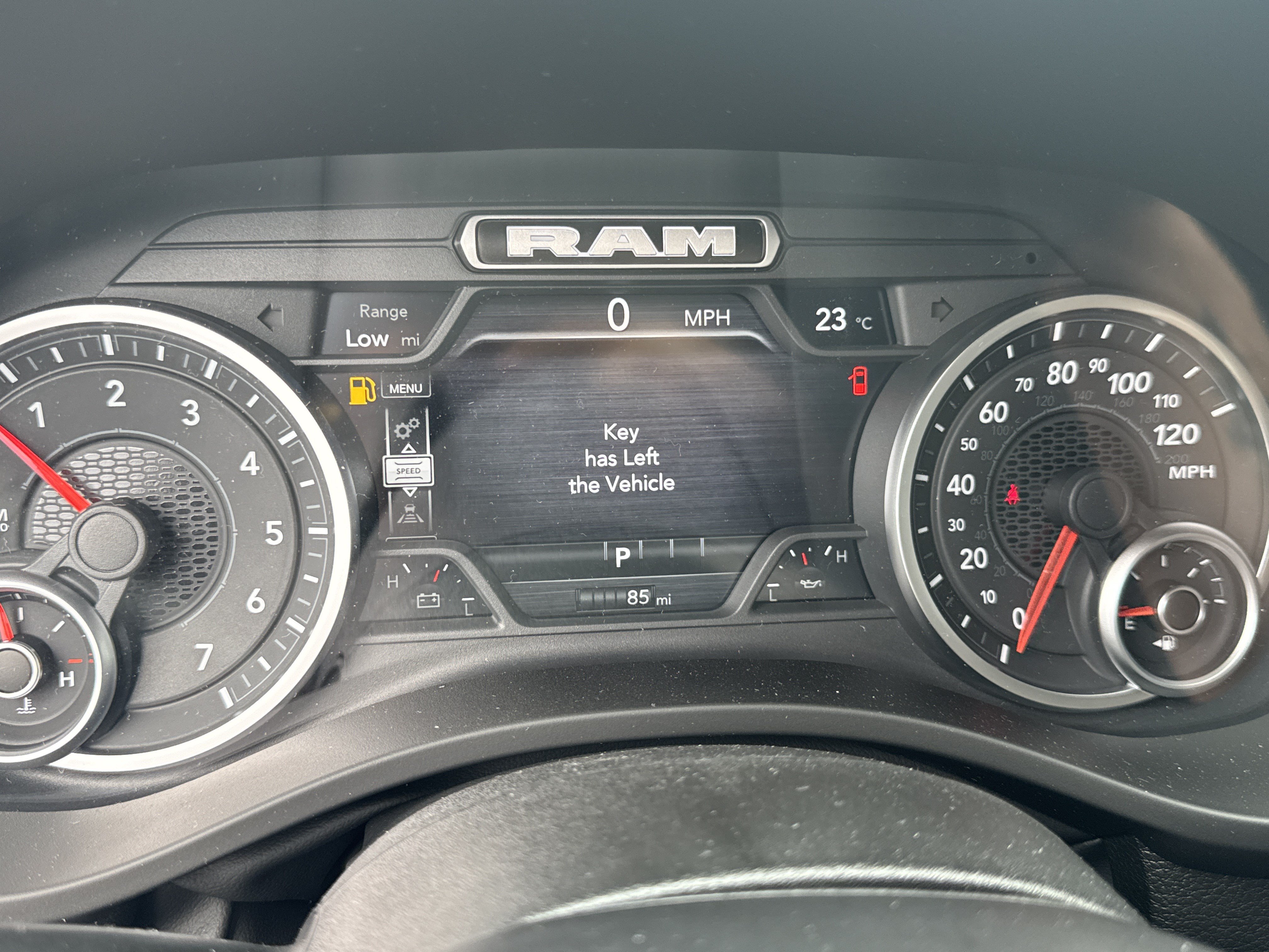 New 2026 RAM 1500 Express AWD/4WD image 32